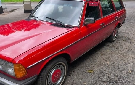 Mercedes-Benz W123, 1981 год, 3 000 000 рублей, 4 фотография