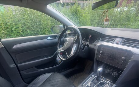 Volkswagen Passat B8 рестайлинг, 2019 год, 1 680 000 рублей, 5 фотография