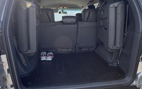 Toyota Land Cruiser Prado 120 рестайлинг, 2008 год, 2 050 000 рублей, 4 фотография