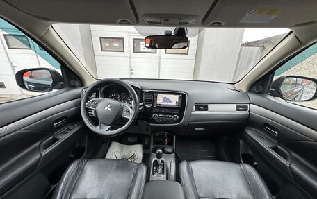Mitsubishi Outlander III рестайлинг 3, 2013 год, 1 570 000 рублей, 18 фотография