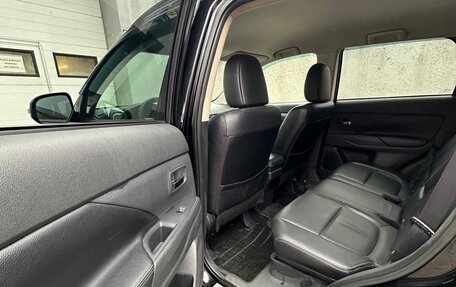 Mitsubishi Outlander III рестайлинг 3, 2013 год, 1 570 000 рублей, 23 фотография