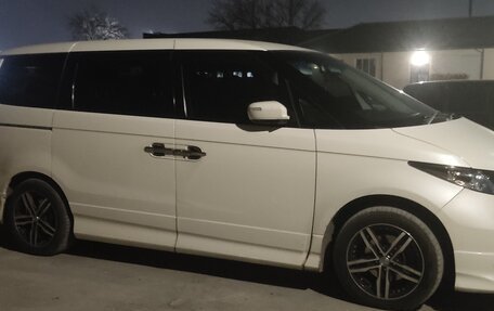 Honda Elysion I, 2012 год, 900 000 рублей, 10 фотография