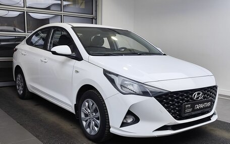 Hyundai Solaris II рестайлинг, 2021 год, 1 399 000 рублей, 3 фотография