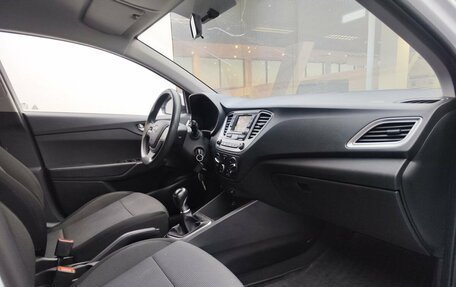 Hyundai Solaris II рестайлинг, 2021 год, 1 399 000 рублей, 13 фотография