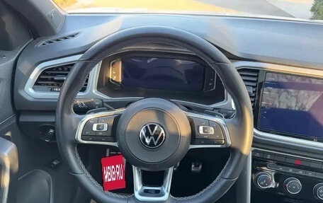 Volkswagen T-Roc I, 2022 год, 1 690 099 рублей, 15 фотография