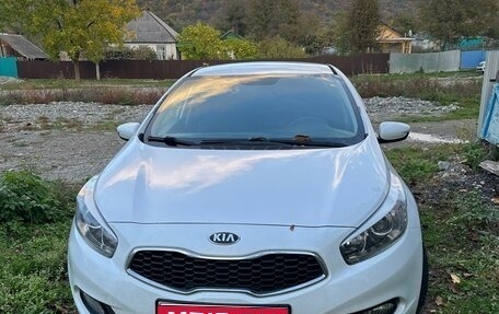 KIA cee'd III, 2013 год, 1 050 000 рублей, 1 фотография