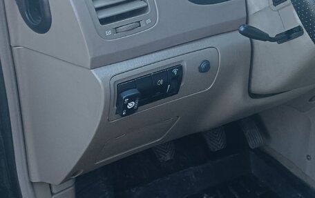 KIA Magentis I, 2005 год, 250 000 рублей, 5 фотография