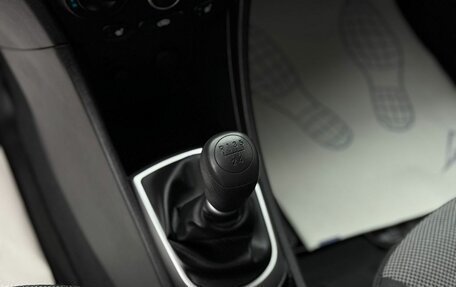 Hyundai Solaris II рестайлинг, 2012 год, 990 000 рублей, 17 фотография