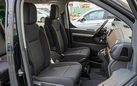 Peugeot Traveller I, 2019 год, 2 950 000 рублей, 8 фотография