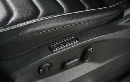 Volkswagen Tiguan II, 2021 год, 3 819 000 рублей, 12 фотография