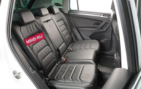 Volkswagen Tiguan II, 2021 год, 3 819 000 рублей, 7 фотография