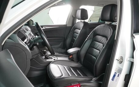 Volkswagen Tiguan II, 2021 год, 3 819 000 рублей, 10 фотография