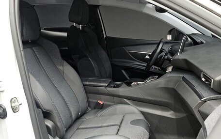 Peugeot 3008 II, 2022 год, 2 090 000 рублей, 10 фотография