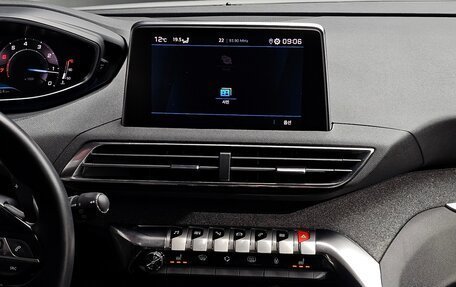 Peugeot 3008 II, 2022 год, 2 090 000 рублей, 15 фотография