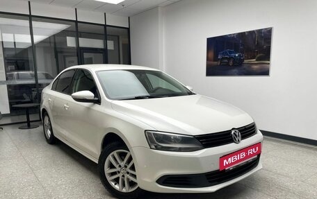Volkswagen Jetta VI, 2014 год, 1 030 000 рублей, 3 фотография