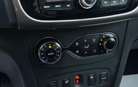 Renault Sandero II рестайлинг, 2018 год, 1 069 000 рублей, 25 фотография