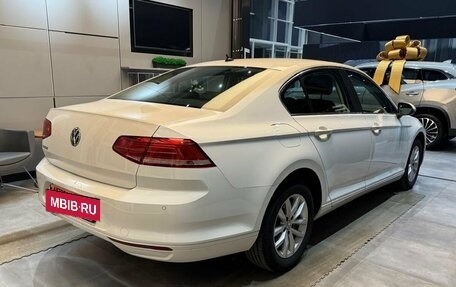 Volkswagen Passat B8 рестайлинг, 2019 год, 2 079 000 рублей, 7 фотография