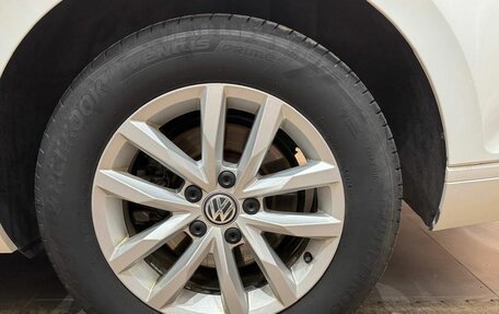 Volkswagen Passat B8 рестайлинг, 2019 год, 2 079 000 рублей, 30 фотография