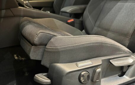 Volkswagen Passat B8 рестайлинг, 2019 год, 2 079 000 рублей, 25 фотография