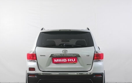 Toyota Highlander III, 2011 год, 2 449 000 рублей, 6 фотография