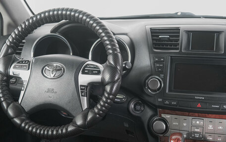 Toyota Highlander III, 2011 год, 2 449 000 рублей, 13 фотография