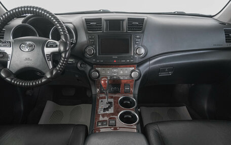 Toyota Highlander III, 2011 год, 2 449 000 рублей, 14 фотография