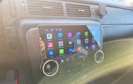 Chevrolet Tahoe III, 2011 год, 2 200 000 рублей, 23 фотография