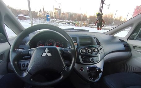Mitsubishi Grandis, 2008 год, 850 000 рублей, 12 фотография