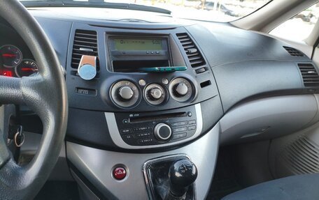 Mitsubishi Grandis, 2008 год, 850 000 рублей, 10 фотография