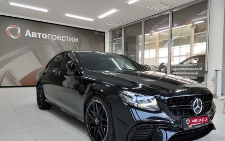 Mercedes-Benz E-Класс, 2017 год, 4 850 000 рублей, 1 фотография