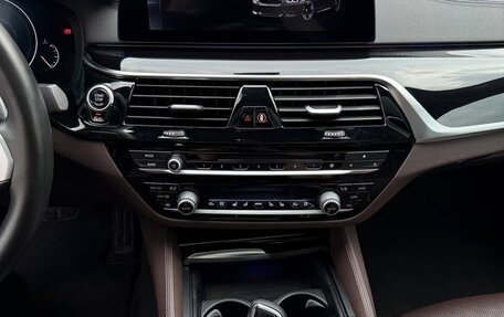 BMW 5 серия, 2018 год, 4 000 000 рублей, 10 фотография