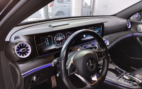 Mercedes-Benz E-Класс, 2017 год, 4 850 000 рублей, 19 фотография