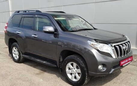 Toyota Land Cruiser Prado 150 рестайлинг 2, 2017 год, 4 700 000 рублей, 4 фотография