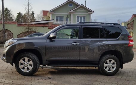 Toyota Land Cruiser Prado 150 рестайлинг 2, 2017 год, 4 700 000 рублей, 8 фотография