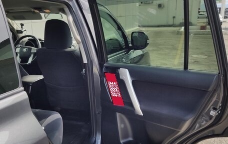 Toyota Land Cruiser Prado 150 рестайлинг 2, 2017 год, 4 700 000 рублей, 11 фотография