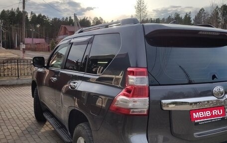 Toyota Land Cruiser Prado 150 рестайлинг 2, 2017 год, 4 700 000 рублей, 7 фотография