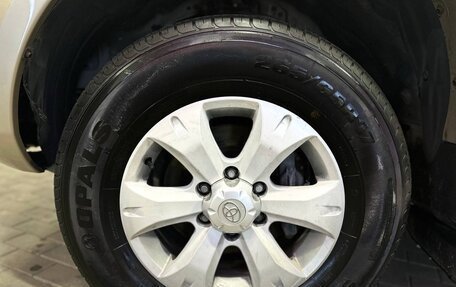 Toyota Land Cruiser Prado 120 рестайлинг, 2007 год, 1 900 000 рублей, 18 фотография