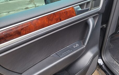 Volkswagen Touareg III, 2013 год, 2 400 000 рублей, 16 фотография