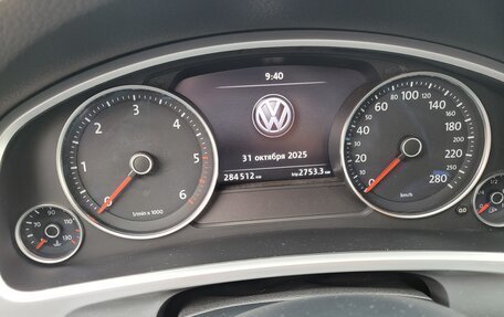 Volkswagen Touareg III, 2013 год, 2 400 000 рублей, 25 фотография