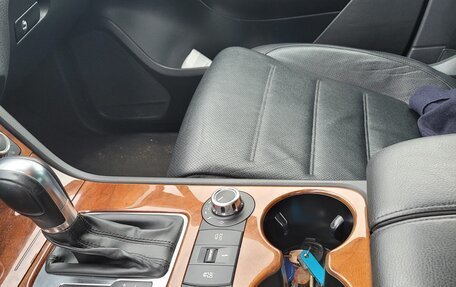 Volkswagen Touareg III, 2013 год, 2 400 000 рублей, 22 фотография