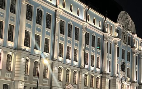 BMW 5 серия, 2019 год, 2 810 000 рублей, 12 фотография