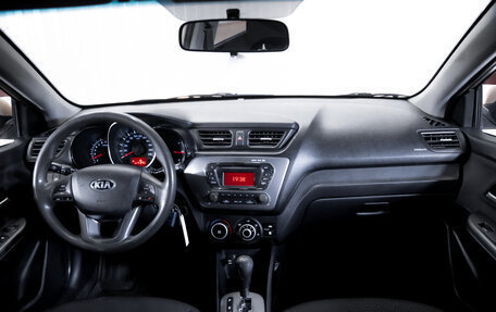 KIA Rio III рестайлинг, 2013 год, 949 900 рублей, 12 фотография