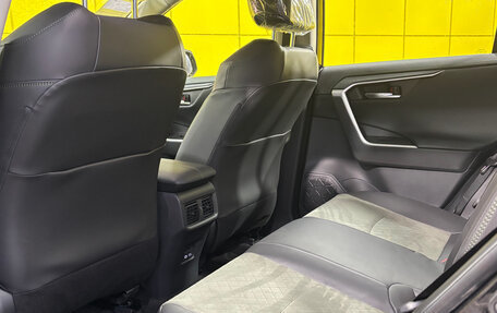 Toyota RAV4, 2025 год, 4 200 000 рублей, 10 фотография