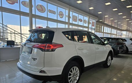 Toyota RAV4, 2015 год, 2 385 000 рублей, 9 фотография