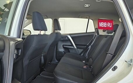 Toyota RAV4, 2015 год, 2 385 000 рублей, 16 фотография