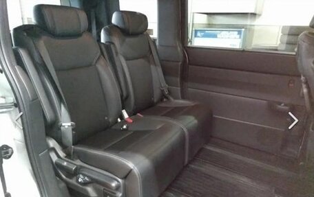 Honda Stepwgn, 2023 год, 2 690 000 рублей, 6 фотография