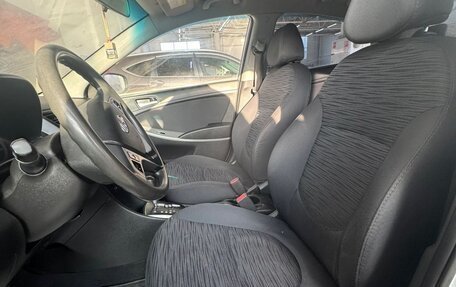 Hyundai Solaris II рестайлинг, 2015 год, 1 089 000 рублей, 7 фотография