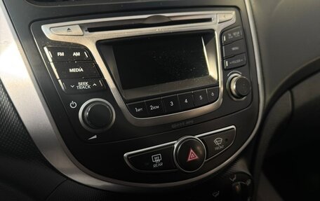 Hyundai Solaris II рестайлинг, 2015 год, 1 089 000 рублей, 15 фотография