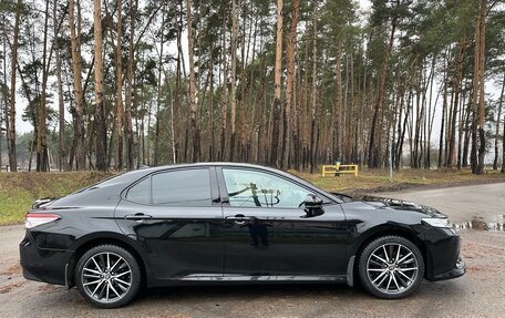 Toyota Camry, 2021 год, 3 100 000 рублей, 4 фотография