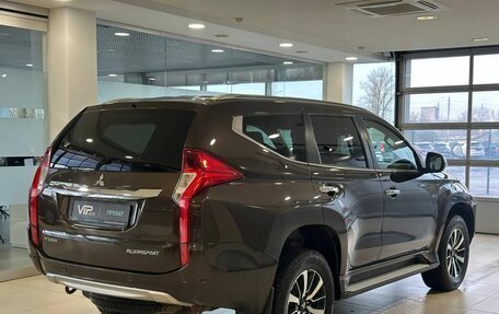 Mitsubishi Pajero Sport III рестайлинг, 2019 год, 2 975 000 рублей, 6 фотография